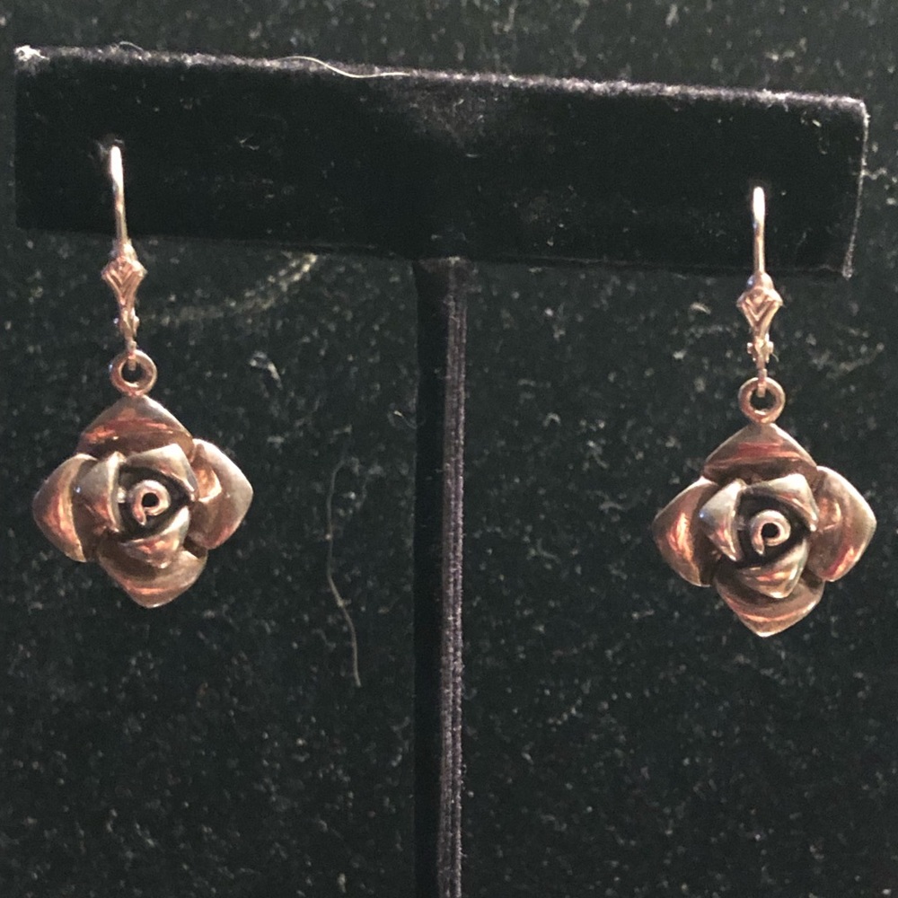 Silpada Sterling Silver flower earrings